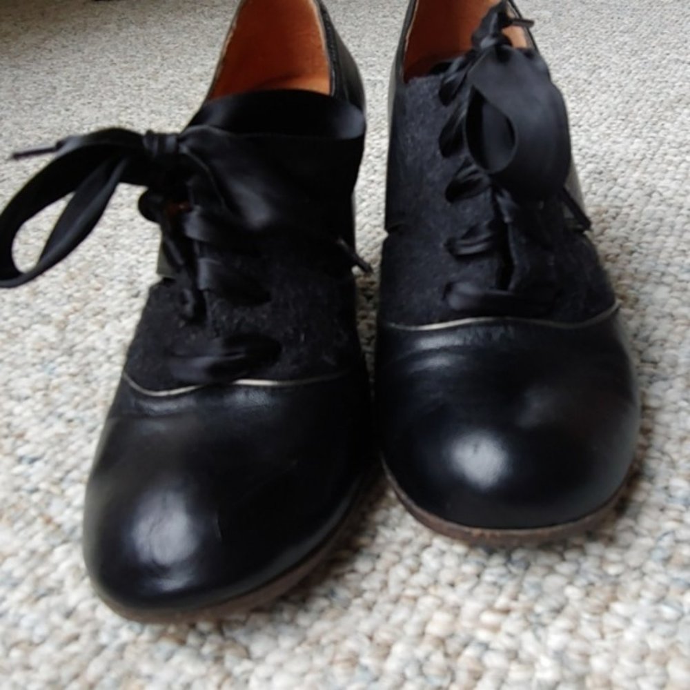 ISO - DO NOT BUY Naya Jasper black heels - Picture 5 of 7
